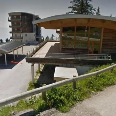 Pieds Des Pistes: Slope-side Retreat With Pool And Mountain Views Apartment Chamrousse