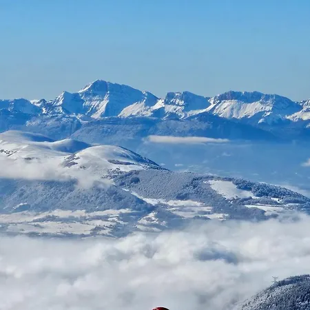 Pieds Des Pistes: Slope-side Retreat With Pool And Mountain Views